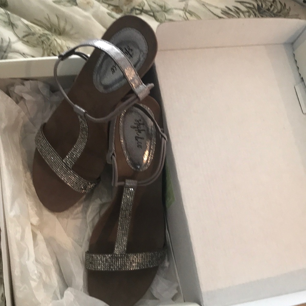 Adorable fancy wedge.